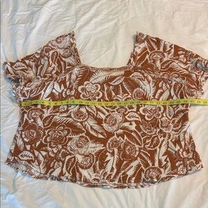 Wonderly Brown and White Floral